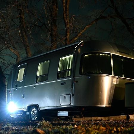 Modern Airstream With Amazing View - 10 To 15 Minutes From Kings Canyon National Park Dunlap Extérieur photo