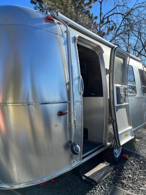 Modern Airstream With Amazing View - 10 To 15 Minutes From Kings Canyon National Park Dunlap Extérieur photo