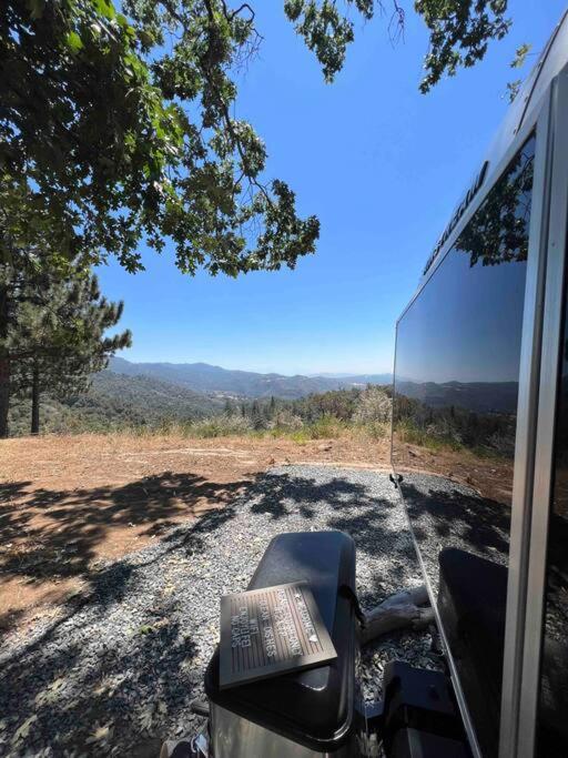 Modern Airstream With Amazing View - 10 To 15 Minutes From Kings Canyon National Park Dunlap Extérieur photo