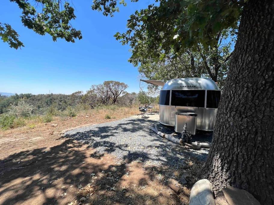 Modern Airstream With Amazing View - 10 To 15 Minutes From Kings Canyon National Park Dunlap Extérieur photo
